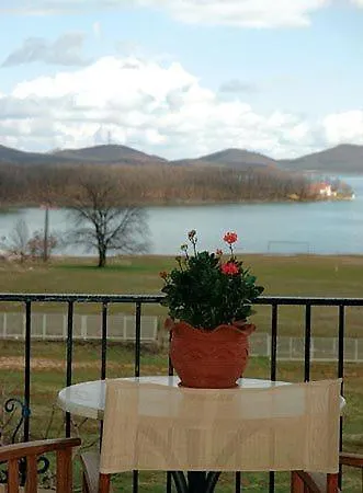 Paralimnia Guest house Kalivia (Thessaly)